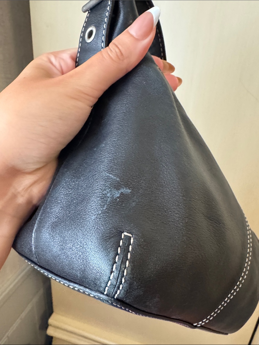 Coach Black Leather Shoulder Bag with White Contrast Stitching - Picture 7 of 9
